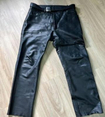 Fijne, soepele leren five pocket motorbroek jeansmodel, beschikbaar voor biedingen