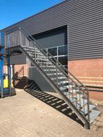 Metalen vlucht buiten trap stalen brand verzinkt magazijn, Ophalen of Verzenden, Nieuw, 2 tot 4 meter