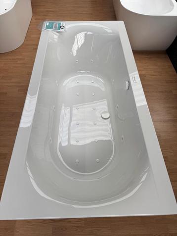 Bubbelbad 190 x 90 XENZ met witte jets! van €6237 nu €2250 beschikbaar voor biedingen