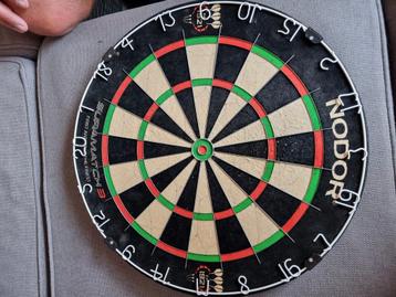 Nodor supamatch 3 dartbord beschikbaar voor biedingen