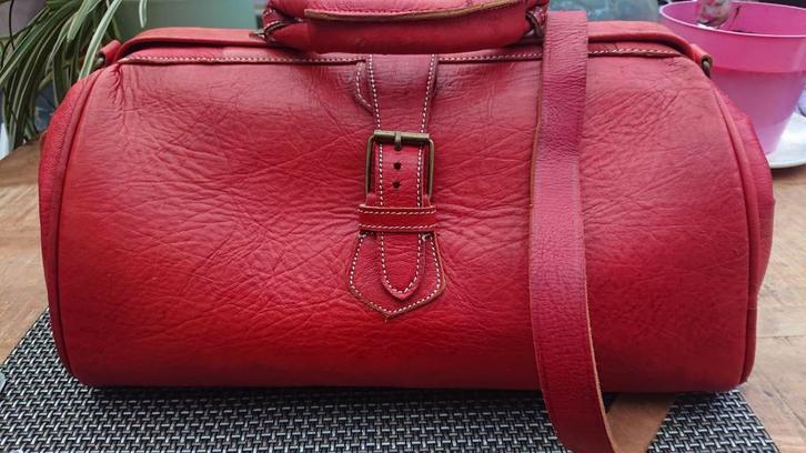 Dokterstas, rood leer. In zeer goede staat., Sieraden, Tassen en Uiterlijk, Tassen | Reistassen en Weekendtassen, Gebruikt, Rood