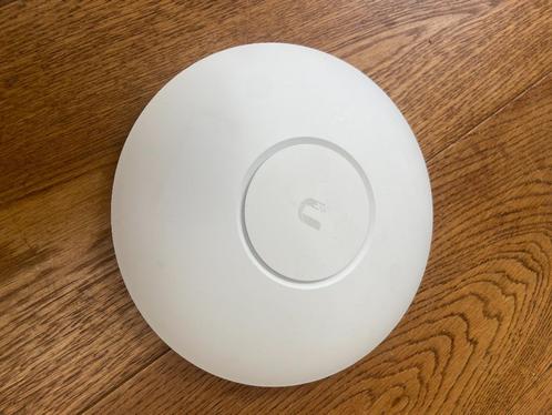 UniFi AP-AC-Pro Acces Point *meerdere stuks*, Computers en Software, Accesspoints, Zo goed als nieuw, Ophalen of Verzenden