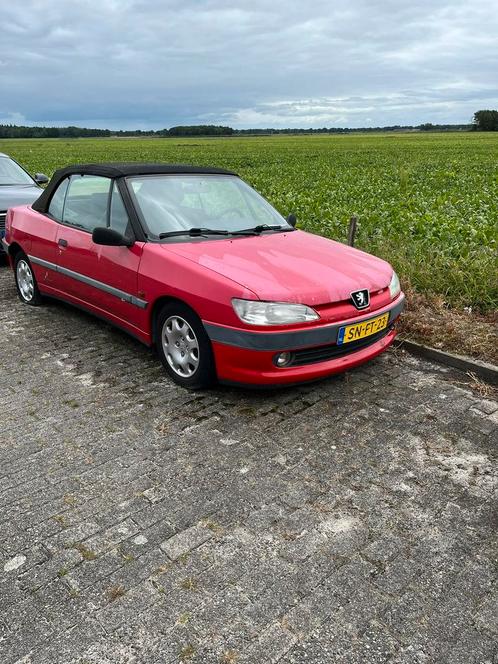 Peugeot 306 1.6 Cabriolet 1997 Rood, Auto's, Peugeot, Bedrijf, Benzine, Cabriolet, Handgeschakeld, Origineel Nederlands, Rood