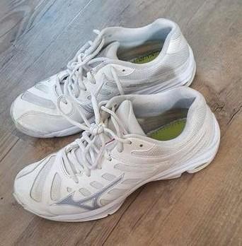 Mizuno voltage 2 mt39 volleybal schoenen  beschikbaar voor biedingen
