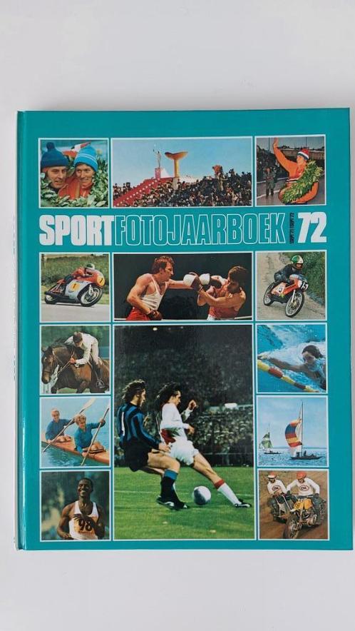 Sportfotojaarboek 72, Boeken, Sportboeken, Zo goed als nieuw, Overige sporten, Ophalen of Verzenden