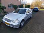 Mercedes-Benz C-Klasse 1.8 C180 Kompr GOED LEZEN, Auto's, Zwart, 1796 cc, Origineel Nederlands, 75 €/maand