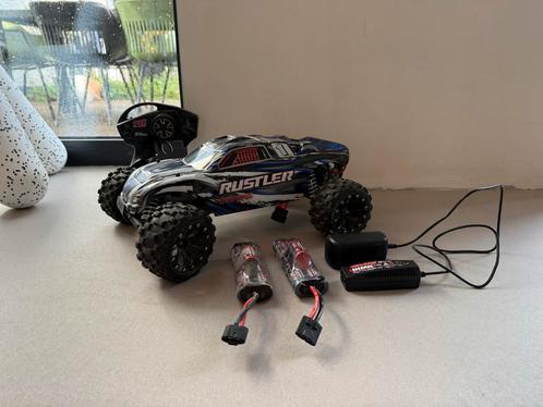 Zeer mooie Traxxas Rustler 2WD 1:10 Compleet rijklaar, Hobby en Vrije tijd, Modelbouw | Radiografisch | Auto's, Gebruikt, Auto offroad