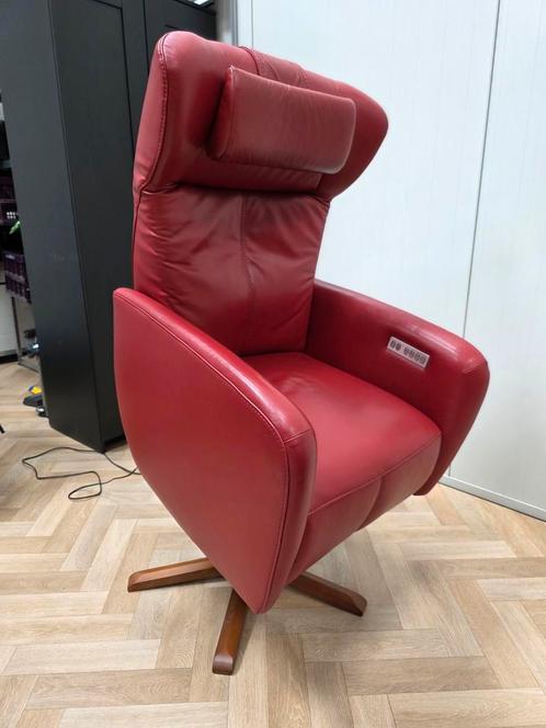 Luxe Prominent ACCU sta op stoel relaxfauteuil lende topswin, Huis en Inrichting, Fauteuils, Zo goed als nieuw, Leer, 50 tot 75 cm