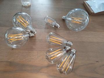 Diverse maten losse lampen.  beschikbaar voor biedingen