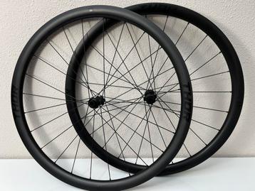 THOR Gravel Wielset, DTSwiss180, 24mm breed, 35mm hoog. beschikbaar voor biedingen