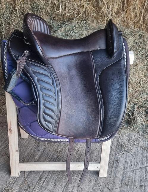 Deuber Ibero Verano - S3 - Bruin, Dieren en Toebehoren, Paarden en Pony's | Zadels, Zo goed als nieuw, Dressuur, Ophalen of Verzenden