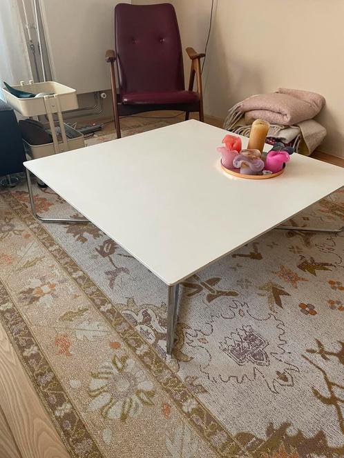 Salontafel Diva Artifort 1 m bij 1 m, Huis en Inrichting, Tafels | Salontafels, Minder dan 50 cm, 50 tot 100 cm, 100 tot 150 cm