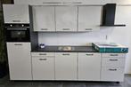 NIEUWE BRUYNZEEL Hoogglans Keuken 300 cm / INNOVARE OUTLET, Nieuw, Enkelwandige keuken, Hoogglans of Gelakt, Kunststof