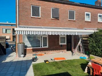 30x zonnescherm.op maat nieuw doek.geplaatst bij u tot 15 m. beschikbaar voor biedingen