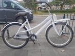 Witte Puch Stadsfiets met krat, telefoonhouder en slot, Fietsen en Brommers, Fietsen | Dames | Damesfietsen, 50 tot 53 cm, Ophalen
