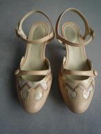 Pump “Trend one” maat 36 kleur beige/goud NIEUW!, Kleding | Dames, Schoenen, Schoenen met lage hakken, Beige, Nieuw, Ophalen of Verzenden