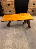 Handgemaakte salontafel van massief hout – rustieke stijl, Huis en Inrichting, Tafels | Salontafels, Gebruikt, 100 tot 150 cm