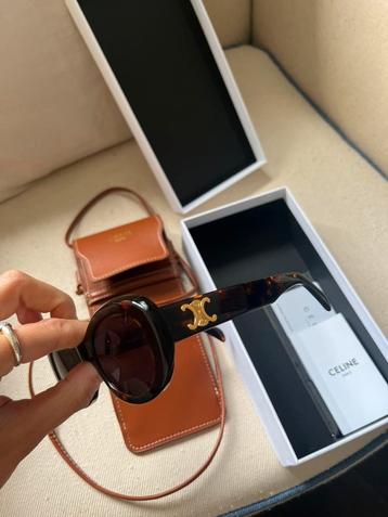 Celine Triomphe zonnebril bruin beschikbaar voor biedingen