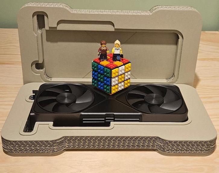 NVIDIA GeForce RTX 5090 Founders Edition Videokaart, Computers en Software, Videokaarten, Nieuw, Nvidia, PCI-Express 5.0, GDDR6