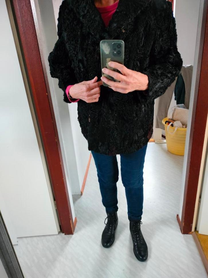 Vintage, Astrakhan kort leren/ bont jasje, Kleding | Dames, Jassen | Winter, Gedragen, Maat 42/44 (L), Ophalen of Verzenden