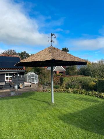 Stormvaste Prieel Parasol - Stalen Frame beschikbaar voor biedingen