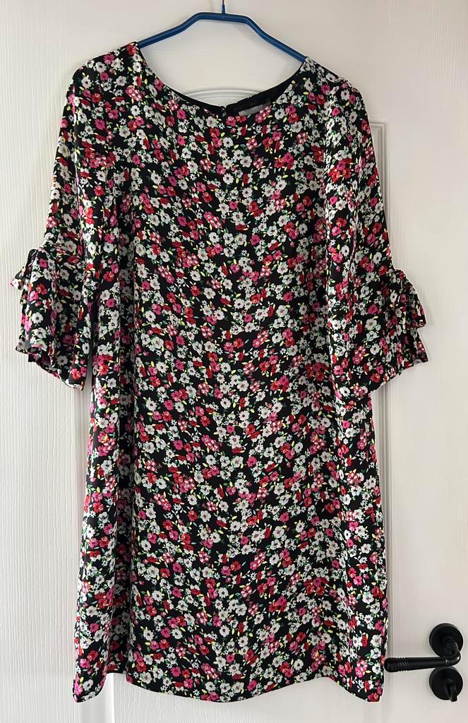 Jurk H&M maat 38, Kleding | Dames, Jurken, Gedragen, Maat 38/40 (M), Overige kleuren, Boven de knie, Ophalen of Verzenden