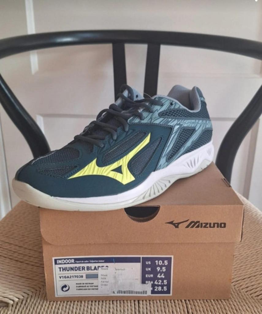 Nieuwe Mizuno Thunder Blade sportschoenen maat 44, Ophalen of Verzenden, Nieuw
