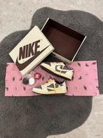 Nike Travis Scott Air Jordan 1 Low OG "Reverse Mocha, Kleding | Heren, Schoenen, Overige kleuren, Nieuw, Ophalen of Verzenden