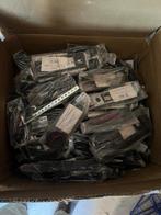 Volle doos met klassieke auto radio frontjes 500st, G, G, G, Nieuw