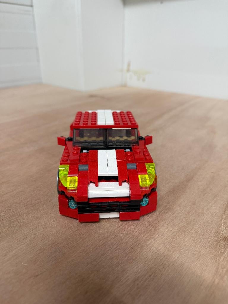 LEGO Rood Witte Sportauto (Machtige Motoren), Lego, Community@lego.com, Ophalen of Verzenden, Zo goed als nieuw