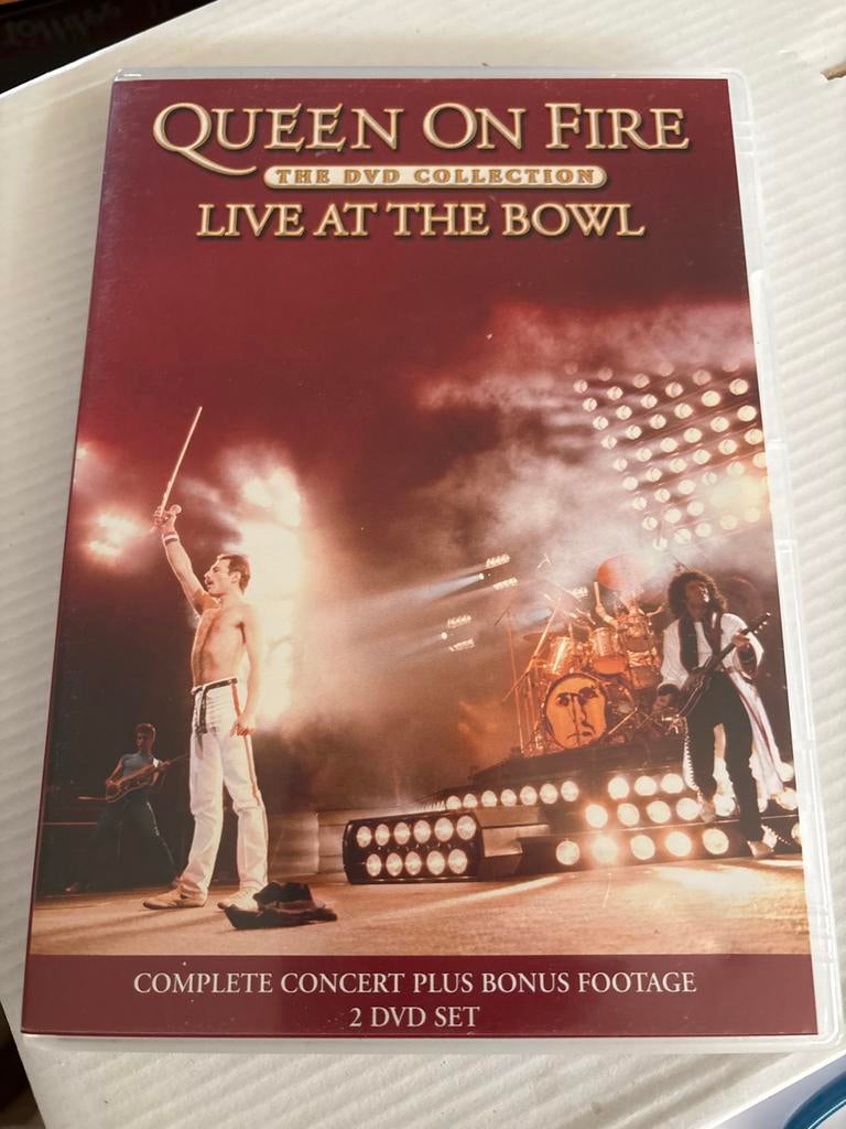 Queen On Fire: Live At The Bowl - 2 DVD Set, Alle leeftijden, Boxset, Muziek en Concerten, Ophalen of Verzenden