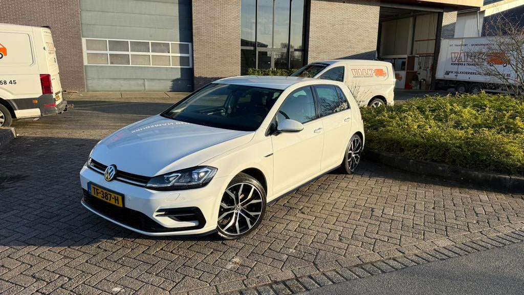 Volkswagen Golf 7.5 | 1.5 TSI DSG R-Line | Carplay | Camera, Auto's, 1498 cc, Euro 6, 4 cilinders, Wit