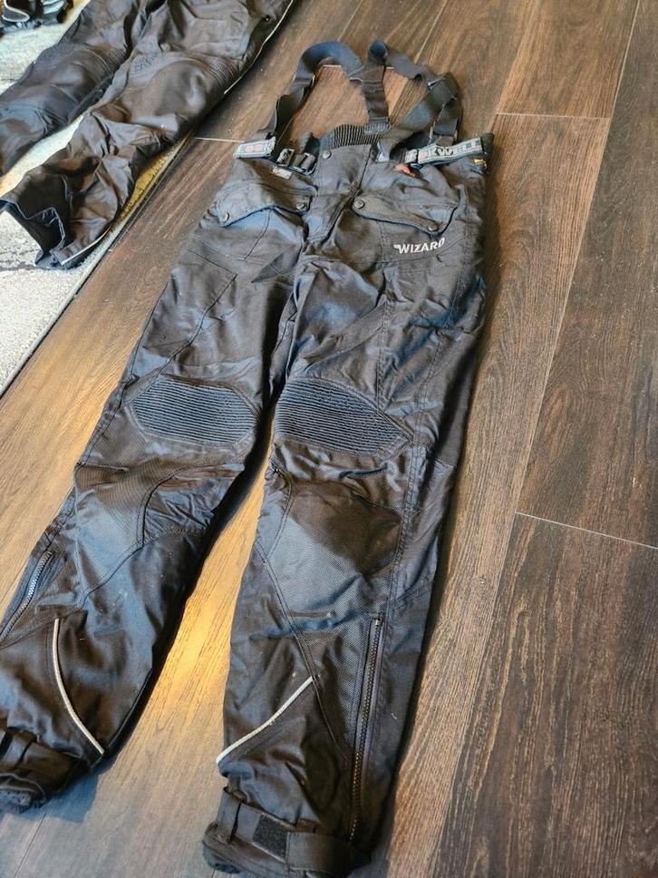 Wizard motorbroek met bretels, Motoren, Kleding | Motorkleding, Broek | textiel, Heren, Tweedehands, Ophalen of Verzenden