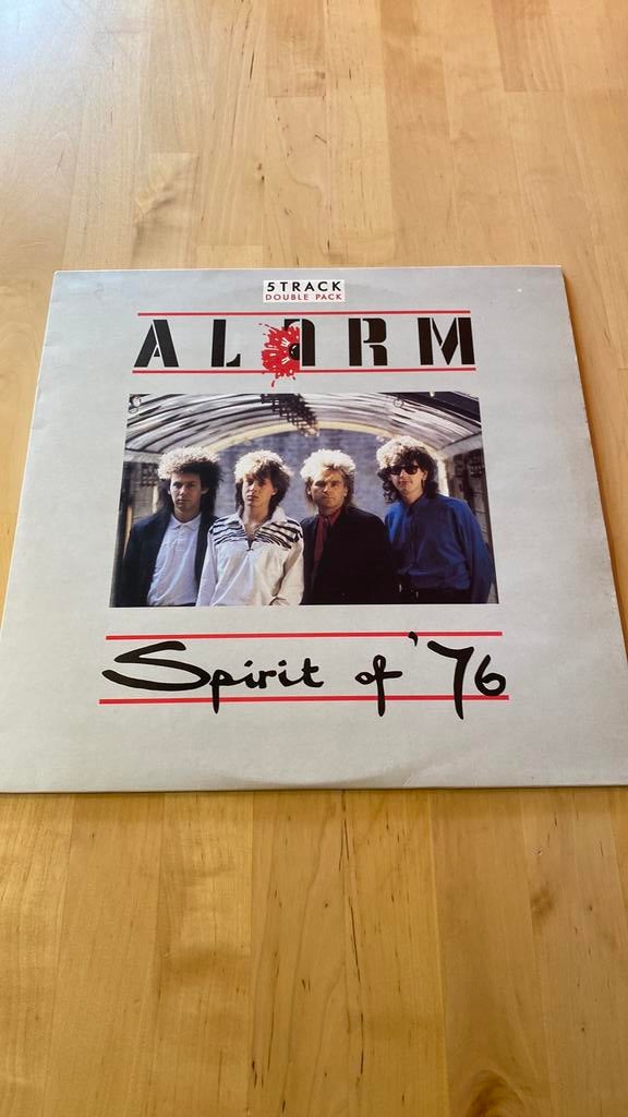 Vinyl 2lp the Alarm - Spirit of ‘76, Ophalen of Verzenden, Zo goed als nieuw, 12 inch, Poprock