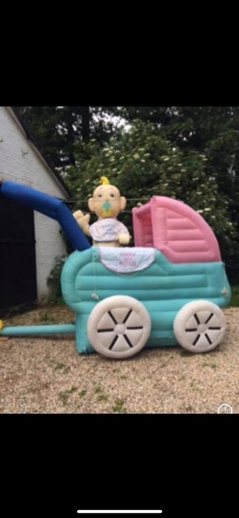 Te huur opblaasbare ooievaar, kinderwagen,baby’s, Ophalen, Zo goed als nieuw, Geboorte of Huwelijk