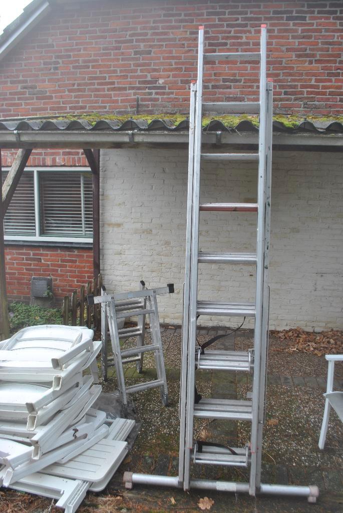 Ladder, Altrex uitschuifbaar, 660 cm hoog, Doe-het-zelf en Verbouw, Ladders en Trappen, Gebruikt, Ladder, 4 meter of meer, Opvouwbaar of Inschuifbaar