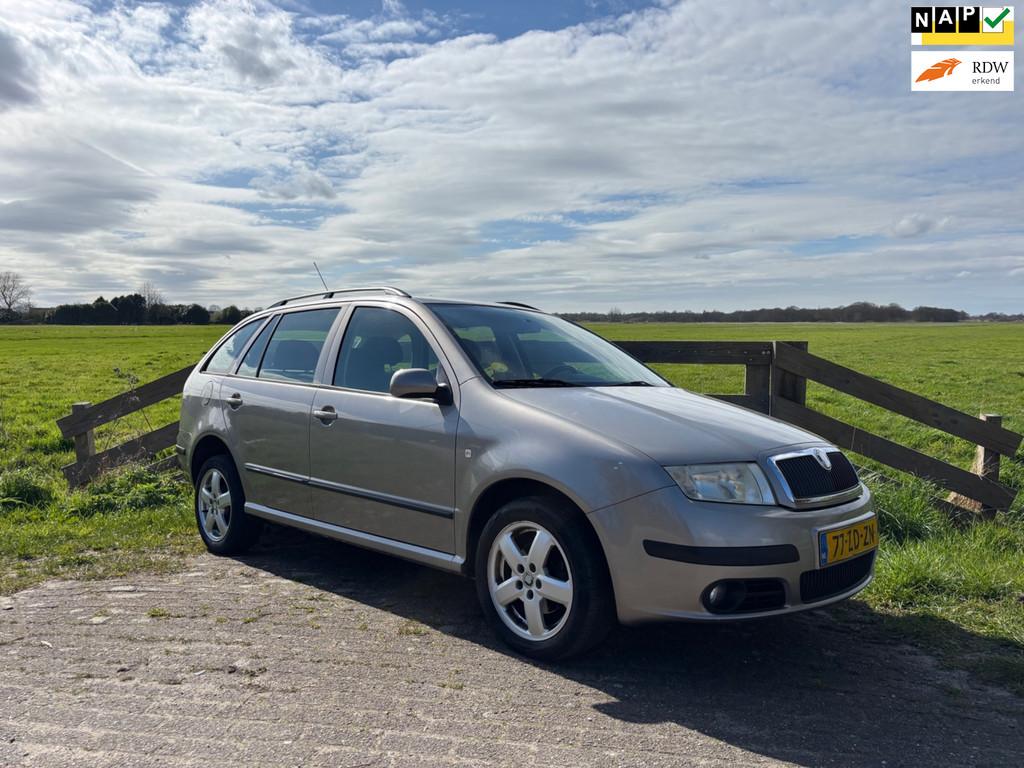Skoda Fabia Combi 1.4-16V Spirit+, Voorwielaandrijving, Gebruikt, 4 cilinders, 1070 kg