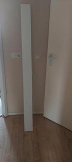 Dorpel voor keukenkastjes., Ophalen