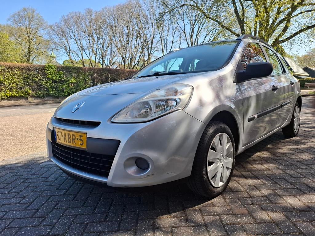 Renault Clio 1.2 16V 55KW Estate 2009 Grijs, Voorwielaandrijving, 74 pk, 4 cilinders, 49 €/maand