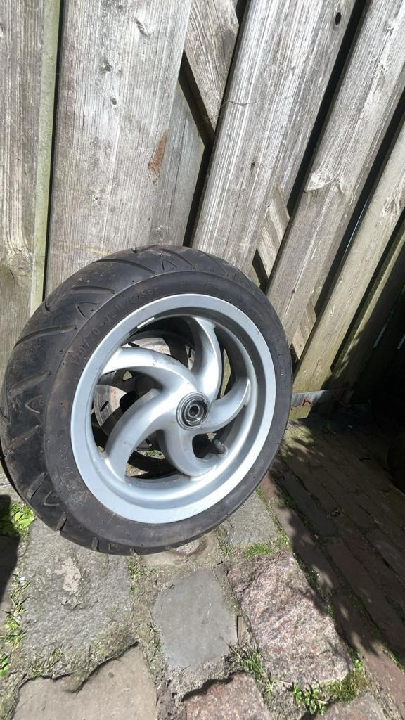 Gilera Runner 125cc voorwiel met remschijf netjes!, Fietsen en Brommers, Brommeronderdelen | Scooters, Gebruikt, Overige merken