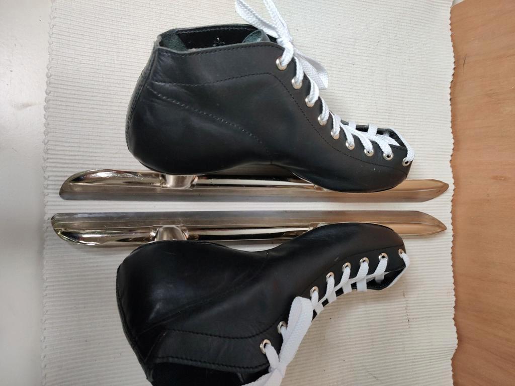 S569 Viking Lage Noren maat 39 geslepen, Sport en Fitness, Schaatsen, Viking, Gebruikt, Viking, Almere