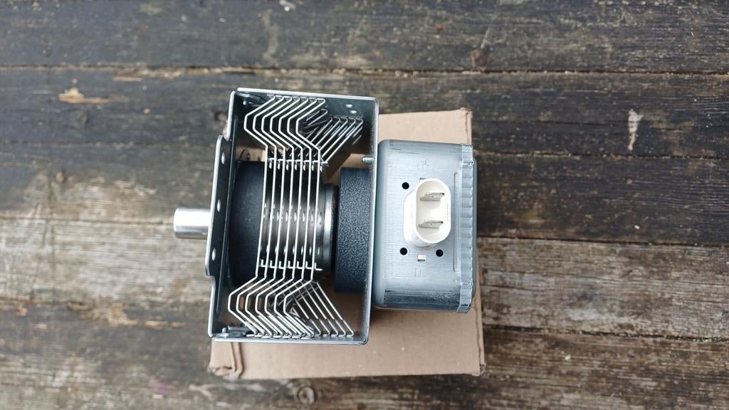 Toshiba 2M203H Magnetronbuis voor magnetronoven, Ophalen of Verzenden, Nieuw