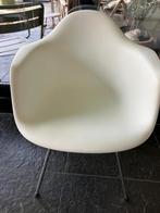 Vitra stoel, Huis en Inrichting, Stoelen, Kunststof, Gebruikt, Twee, Wit
