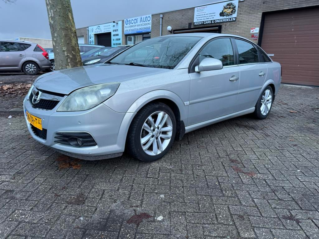Opel Vectra 2.2 16V GTS AUT 2008 Grijs, Auto's, Zwart, 715 kg, Leder en Stof, Vectra