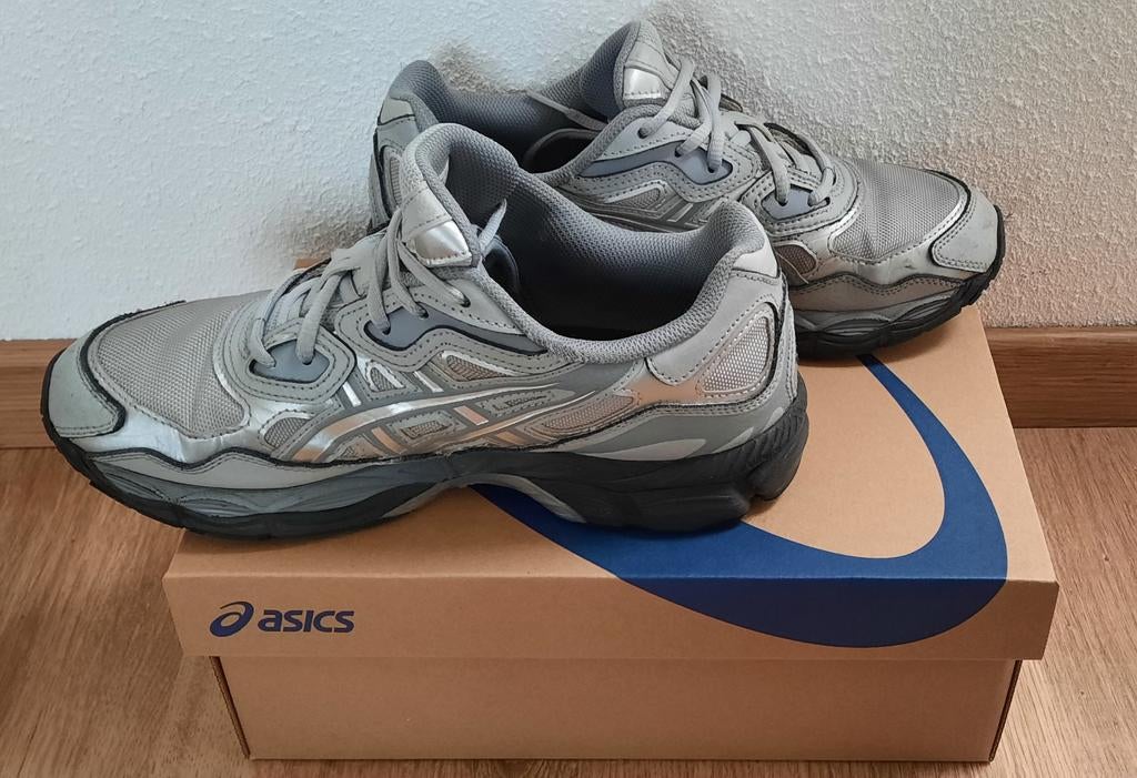 Nieuw Asics Gel NYC sneakers maat 40 grijs, Sport en Fitness, Loopsport en Atletiek, Verzenden, Nieuw, Hardloopschoenen, Asics