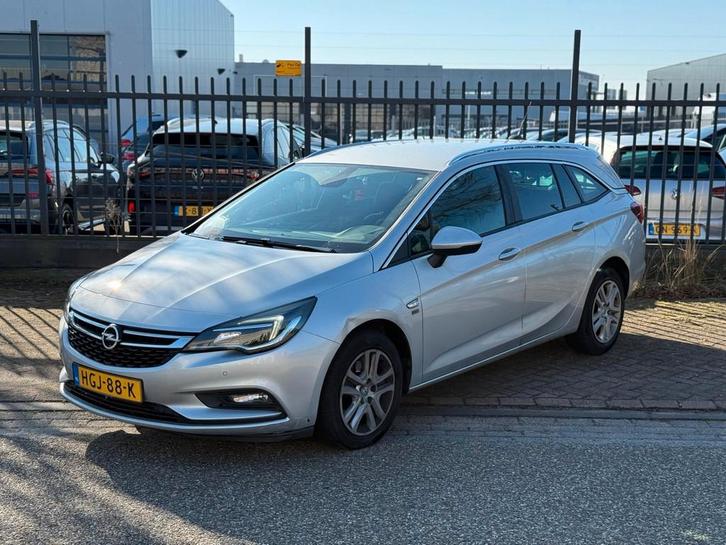 Opel ASTRA SPORTS TOURER 1.6 CDTI Innovation | EXPORT PRICE!, Auto's, Opel, Bedrijf, Te koop, Astra, ABS, Airbags, Airconditioning