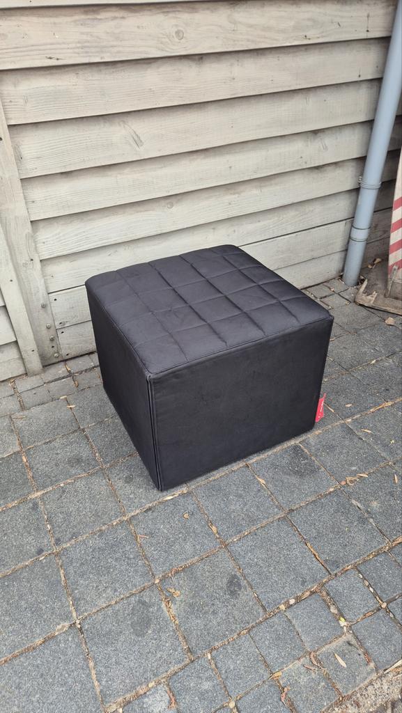 Mooie zwarte vierkante poef van het merk Fatboy, Huis en Inrichting, Banken | Voetenbanken en Poefen, Ophalen, Gebruikt, Vierkant