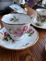 3 sets porseleinen kop en schotel met bloemmotief, Ophalen of Verzenden