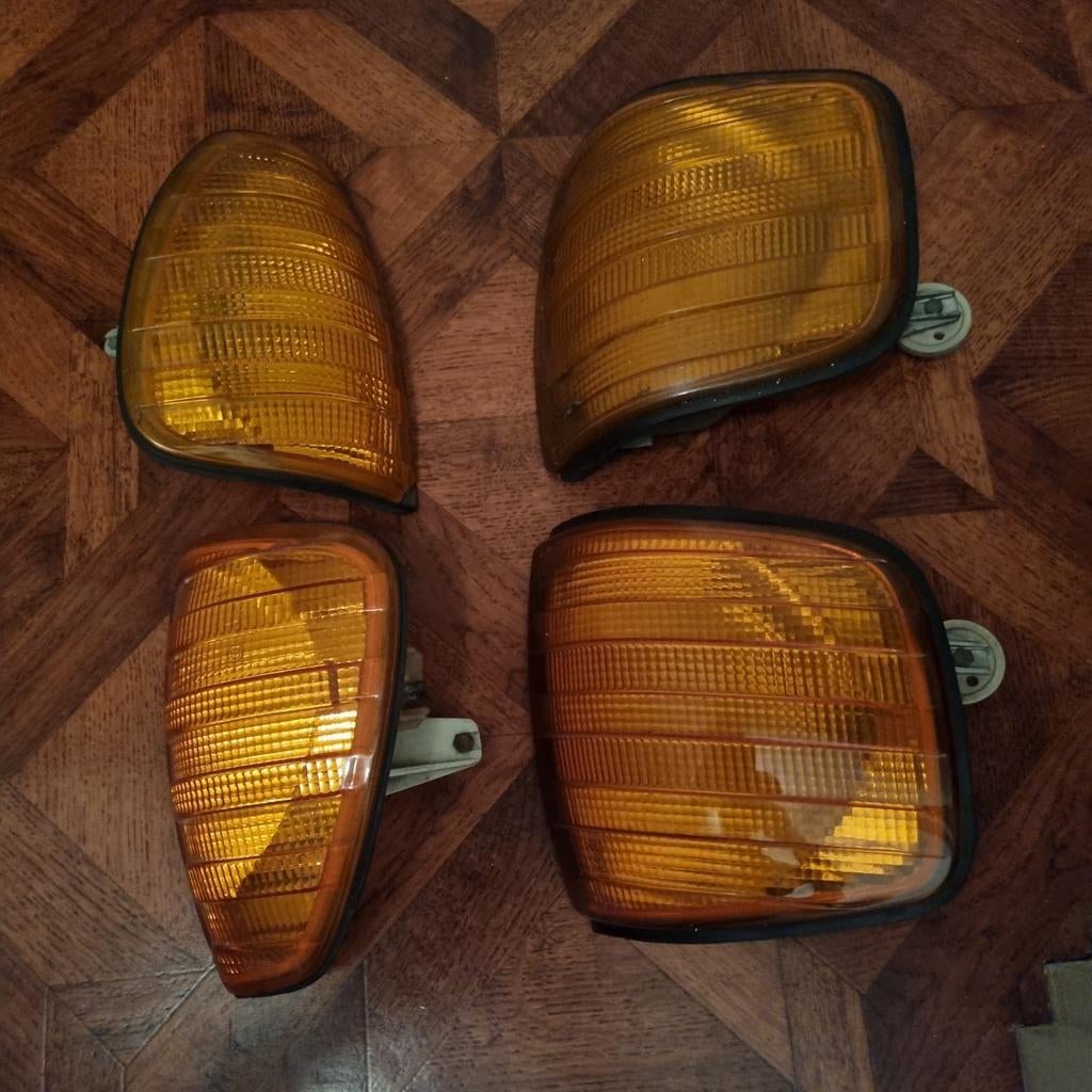 Mercedes W123 W126 Richtingaanwijzers Links en Rechts, Auto-onderdelen, Ophalen of Verzenden