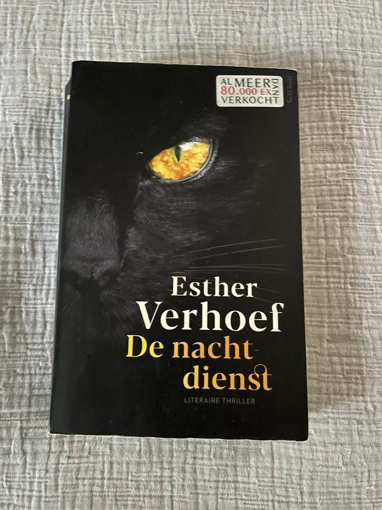 DE NACHTDIENST Esther Verhoef, Ophalen of Verzenden, Zo goed als nieuw